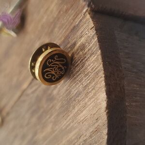 B661 monogram 10 pound weight watchers  milestone pin‎